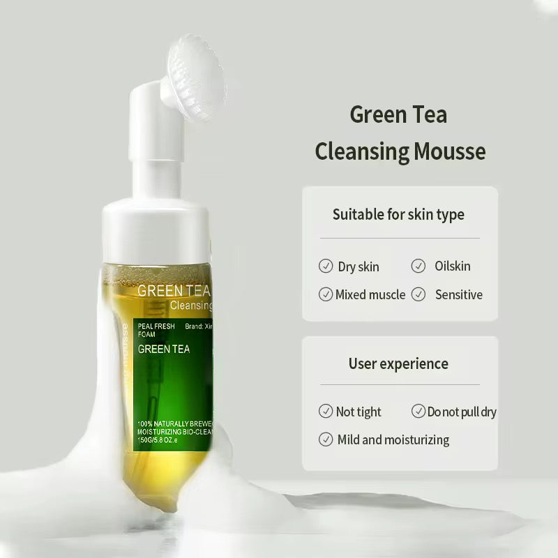 Mousse Nettoyante au Thé Vert – Brosse Exfoliante