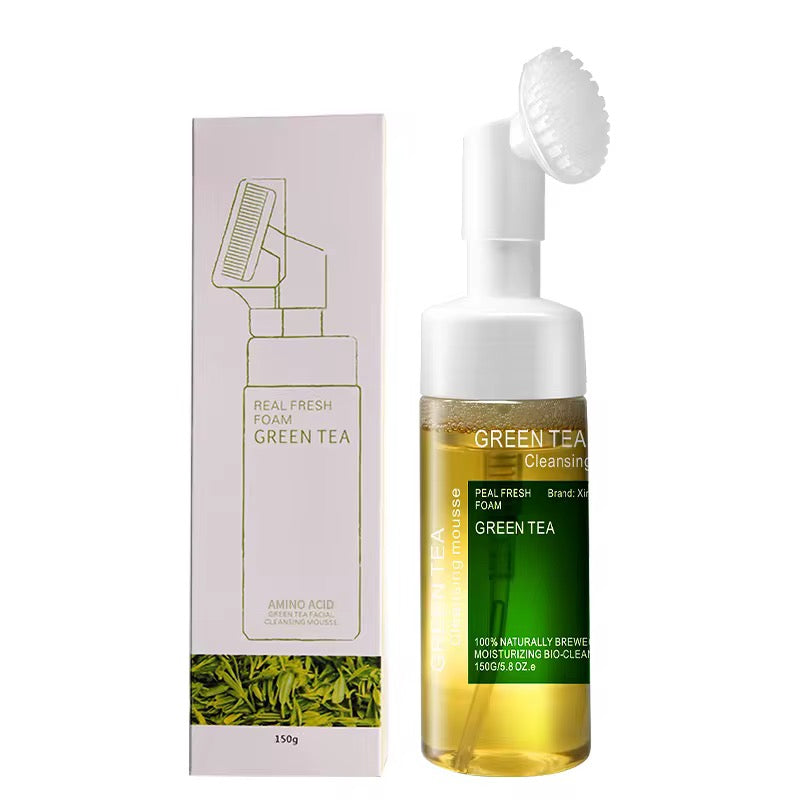 Mousse Nettoyante au Thé Vert – Brosse Exfoliante